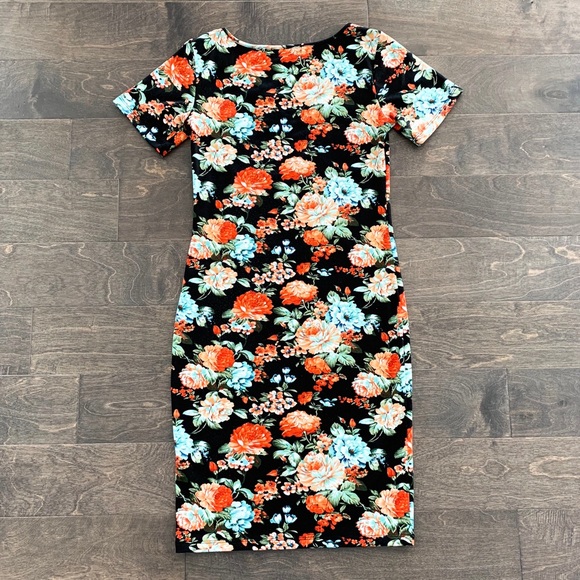 tomsware Dresses & Skirts - Tomsware Floral Short Sleeve Midi Dress